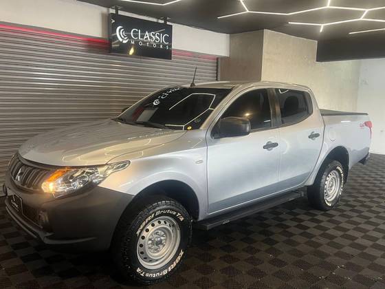 MITSUBISHI L200 TRITON 2.4 16V TURBO DIESEL GL CD 4X4 MANUAL